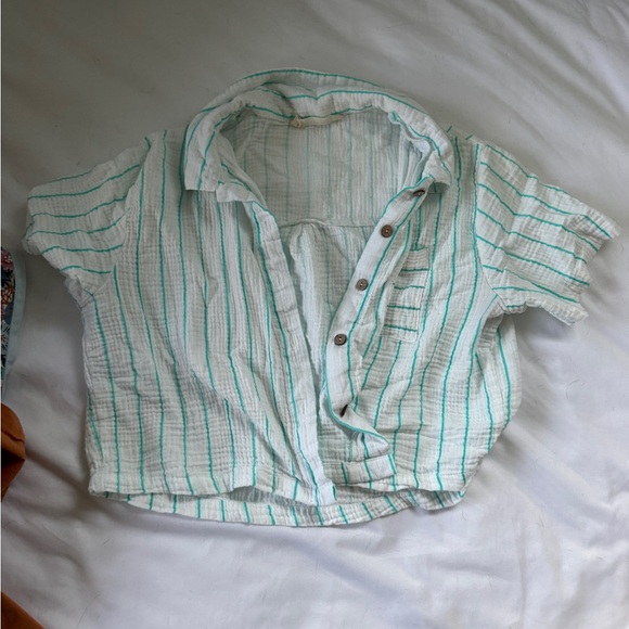 4/$25 Like new women’s crop linen button down sz M ocean drive teal and white - Picture 1 of 2